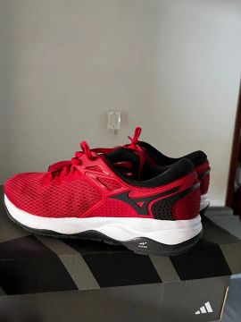 Tênis mizuno wave titan 2