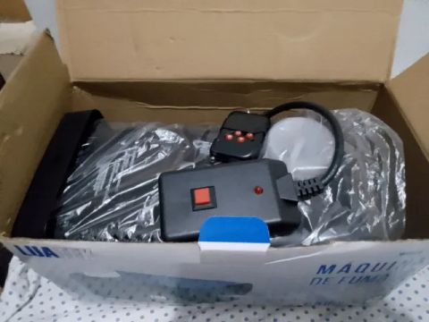 Máquina de Fumaça  para Dj tensão de 220v