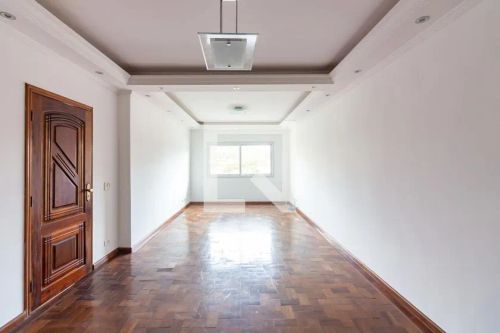 Casa à Venda - Centro, 3 Quartos, 230 m2