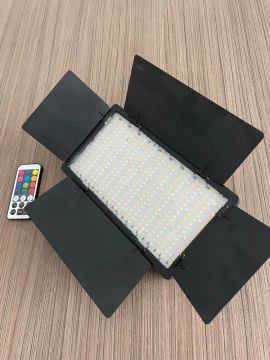 Painel Iluminador Led U-600 Rgb E Bicolor + Fonte 110v/220v Para Youtuber
