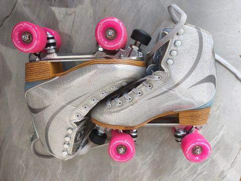 Patins Roller Derby Glitter Prata