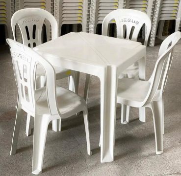 Jogo de mesa plástico