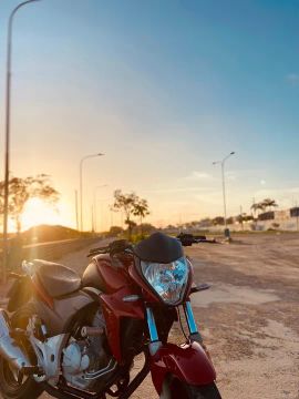 CB 300r Impecável
