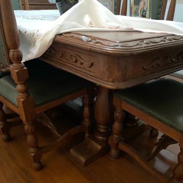 Mesa de jantar antiga