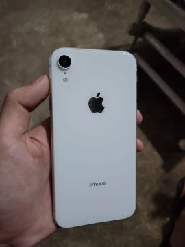 iPhone XR 64GB