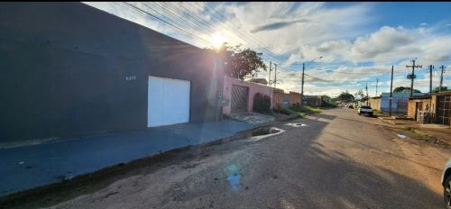 Casa com Garagem - Ótima Oportunidade!