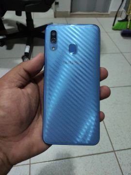 Samsung Galaxy A30 - Azul - Novo