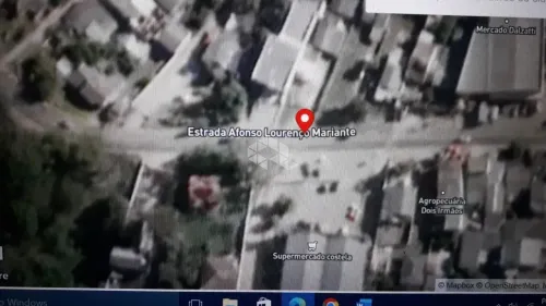 Terreno com cara de sitio de 3.630m com com casas, salões de frente para avenida