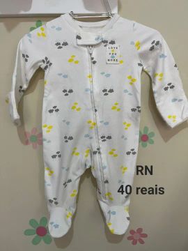 Roupas carters RN muito novas
