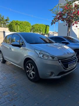 Peugeot 208 ALLURE 1.6 turbo Automatico 