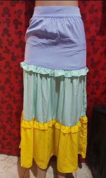 Vendo roupas diversas leia o anúncio