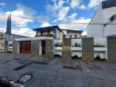 Casa de alto padrão para venda com terreno que dá para Av. Luiz Eduardo Magalhães no condo