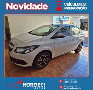 Chevrolet Onix 1.4 LTZ ano 2015 Aut.