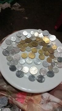 Eu estou vendendo moedas das antigas 