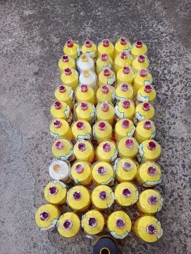 Kit com 50 Bobinas de Linha para Costura - Amarelo