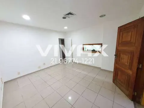 Imóvel para venda possui 301 metros quadrados com 1 quarto