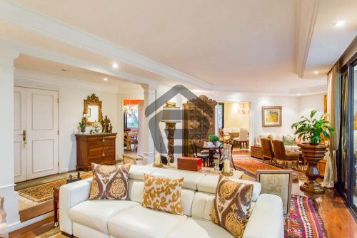 Apartamento à Venda com 4 Dormitórios no Real Parque