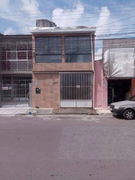 VENDE-SE CASA NO SIQUEIRA CAMPOS