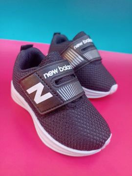 Tênis baby 18 ao 26 New balance 