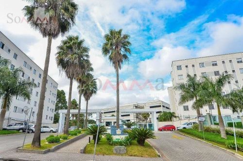 Apartamento com 2 dormitórios para alugar, 60 m² por R$ 1.600,00/mês + taxas- Pinheirinho 