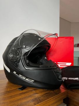 Capacete LS2 Tam. 60 Preto Fosco Stream Evo F320