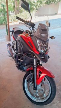 Honda NC750X - Impecável!
