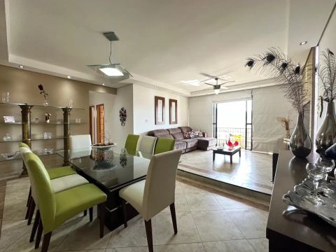 Imóvel para venda possui 121 metros quadrados com 2 quartos em Campo Grande - Santos - SP