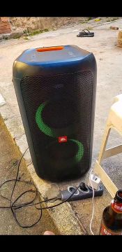 Caixa partybox 100 jbl