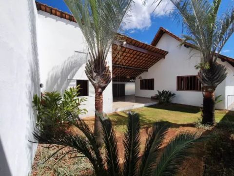 Linda Casa 3 quartos 2 banheiros, 270m²