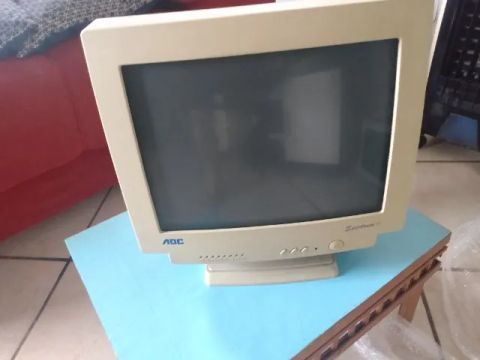 vendo monitor de tubo AOD 19"
