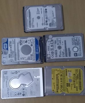 VENDO VARIOS HD DE 500GB TODOS SAUDÁVEIS  SERVE PARA DVR, DESKTOP E NOTEBOOK 