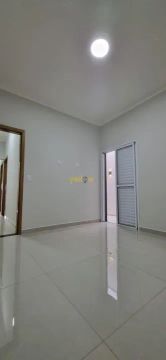 Casa à Venda em Guarulhos: 3 Dorms, 1 Suíte - R$ 700 mil