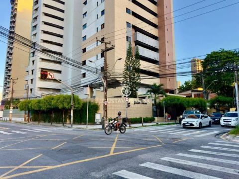 Apartamento com 2 dormitórios à venda, 70 m² por R$ 799.000 - Praia de Iracema - Fortaleza