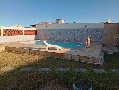 Casa com piscina/ Páscoa em Araruama.