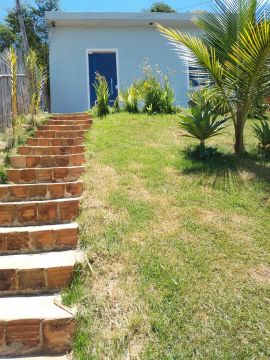 Vende -se uma casa 