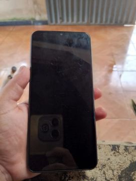 Samsung A13 semi novo