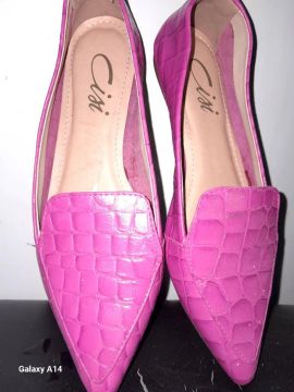Sapato bico fino feminino rosa