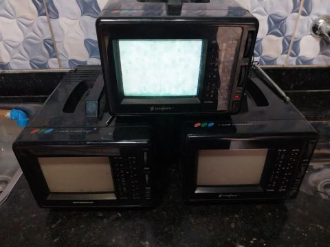 3 TVs Portáteis Antiguidades - Funcionando