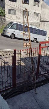 Estrutura de Ferro para Jardim - Ideal para Plantas!