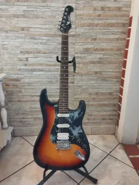 Guitarra  Eagle   ( stratocaster )