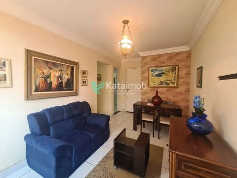 Apartamento mobliado à venda, 2 dormitórios, 1 vaga, com excelente localização à 7 min do 