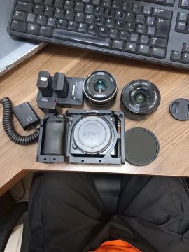 Sony a 6000 + duas lentes 