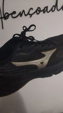 Tênis  marca  Mizuno Goya original usado 2 meses