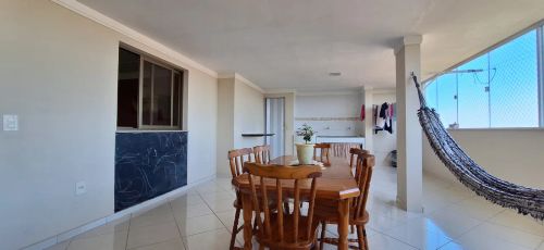 Imóvel para venda possui 205 metros quadrados com 3 quartos em Centro - Aracruz - ES
