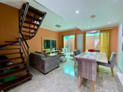 Sobrado em condomínio para venda possui 110 m² com 3 quartos em Jardim Rosa Maria - Butant