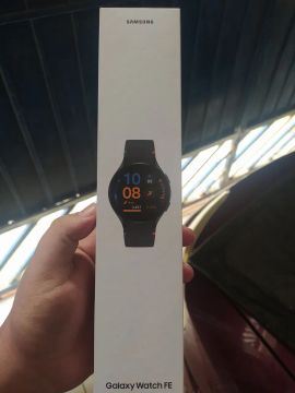 Galaxy watch fe semi-novo na caixa!versão apenas wi-fi e bluetooth.leiam a descrição!