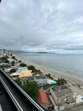 Apartamento com 3 suítes Frente Mar em Balneário Perequê - Porto Belo