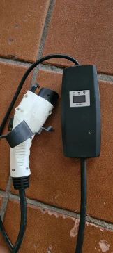 Carregador portátil para carros elétricos 10A entrada tipo 2.