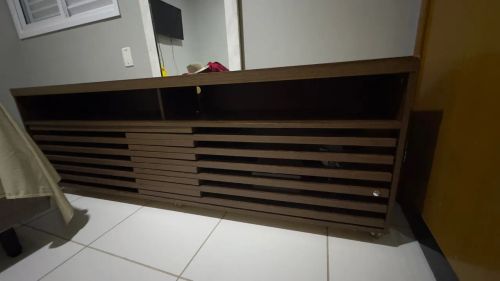 Rack Madetec Cross com 182 cm de Largura, Ideal para TV de Até 65