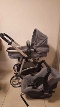 Carrinho de Bebê Epic Lite com Bebê Conforto